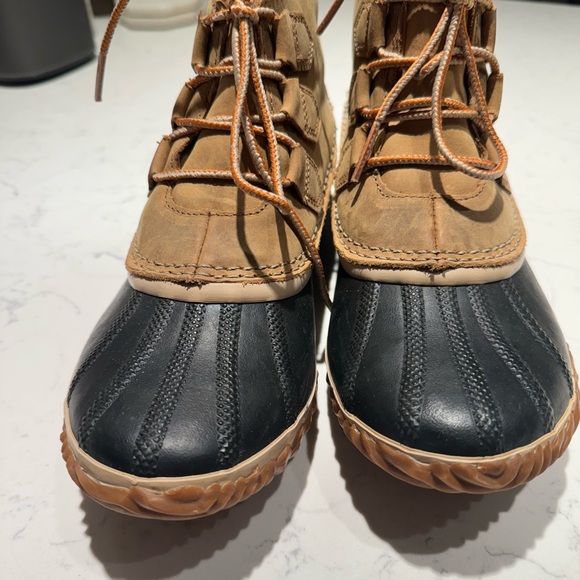 sorel out and about classic women’s waterproof boot - Picture 8 of 10